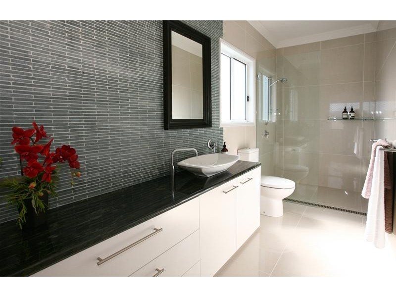 18 Tortuga Place, Clear Island Waters QLD 4226