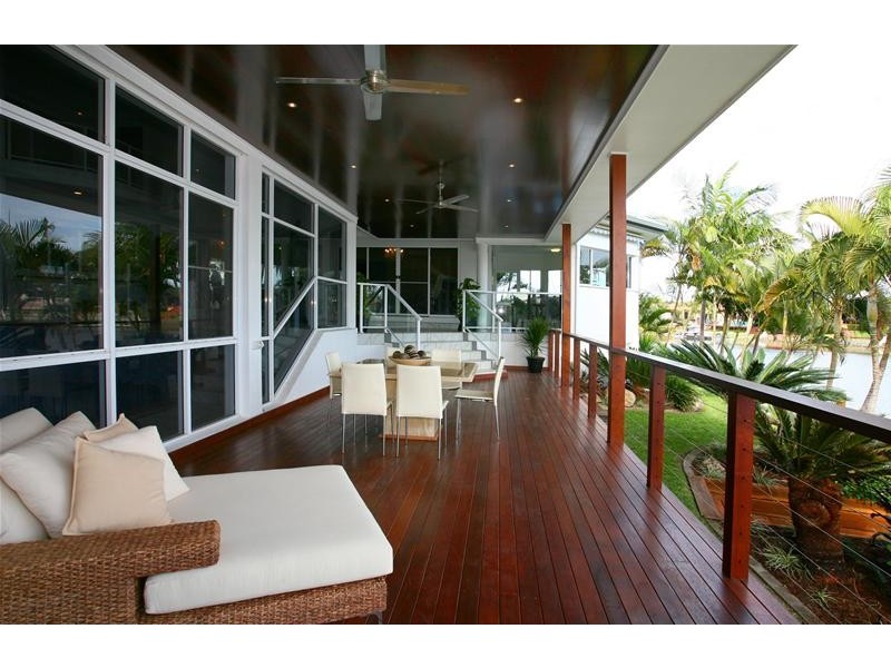18 Tortuga Place, Clear Island Waters QLD 4226
