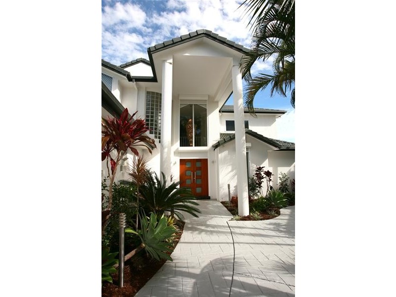 18 Tortuga Place, Clear Island Waters QLD 4226