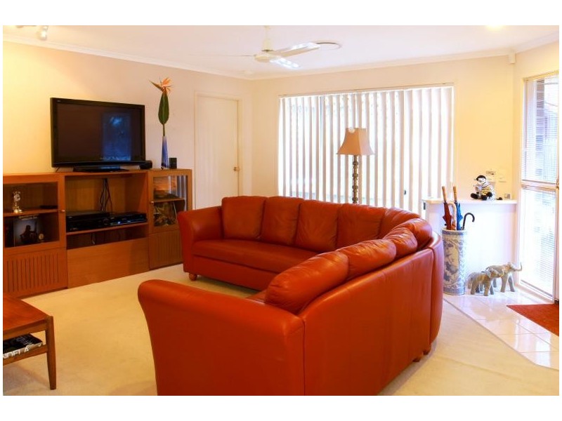 8 Prahran Court, Robina QLD 4226