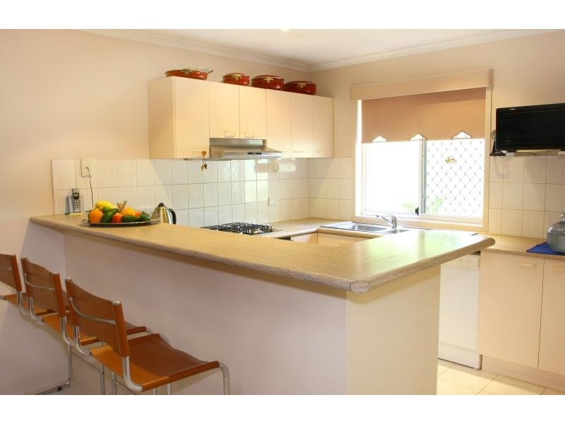 8 Prahran Court, Robina QLD 4226