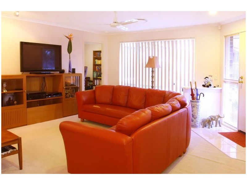 8 Prahran Court, Robina QLD 4226