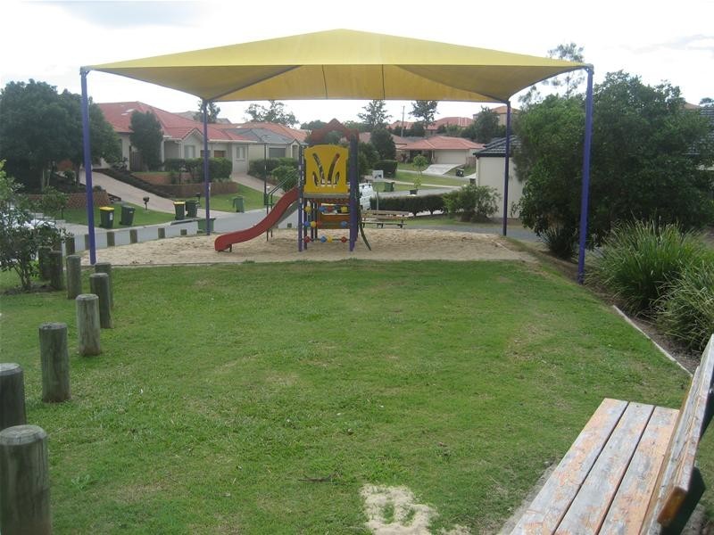 2 Entry Drive, Merrimac QLD 4226