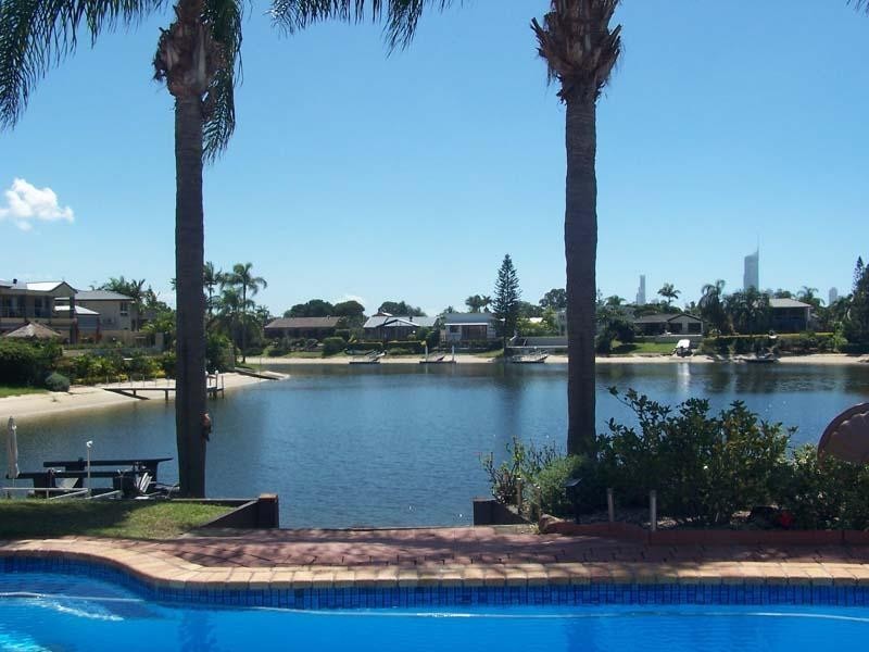 Broadbeach Waters QLD 4218