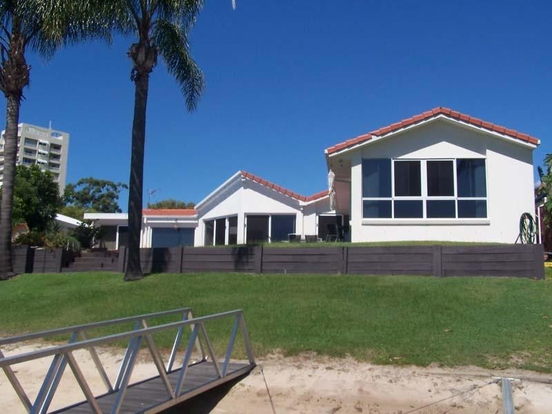 Broadbeach Waters QLD 4218