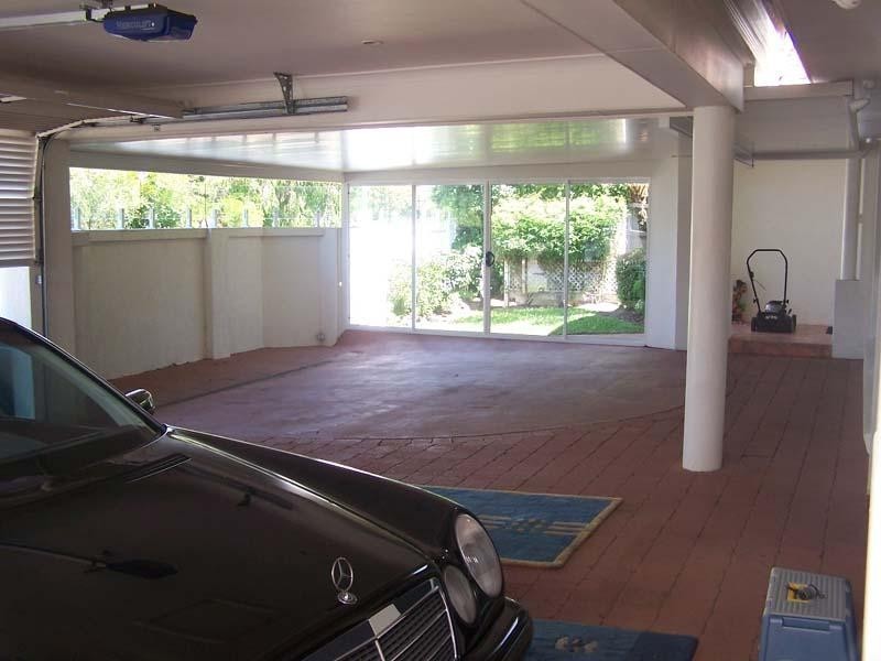 Broadbeach Waters QLD 4218