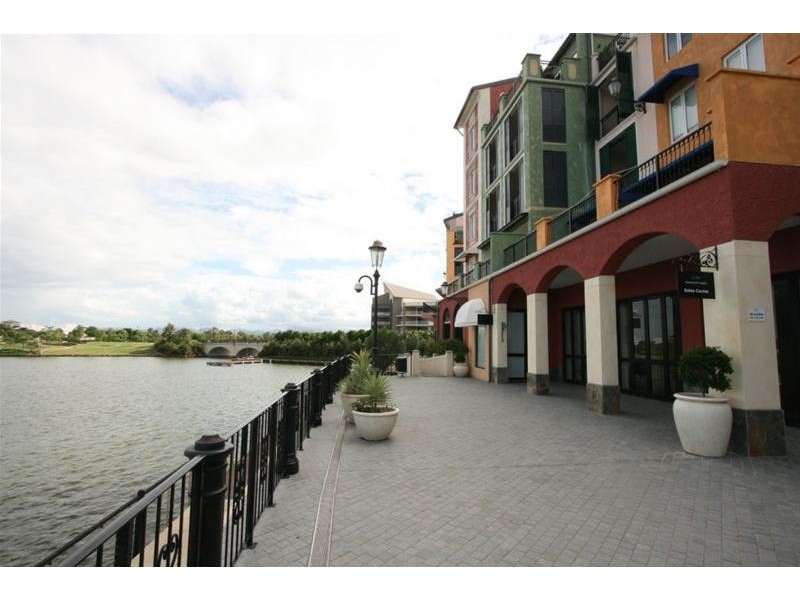 1/3030 The Boulevard, Carrara QLD 4211
