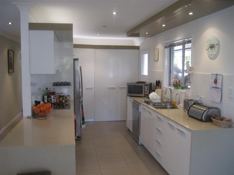 5 Chianti Avenue, Mermaid Waters QLD 4218