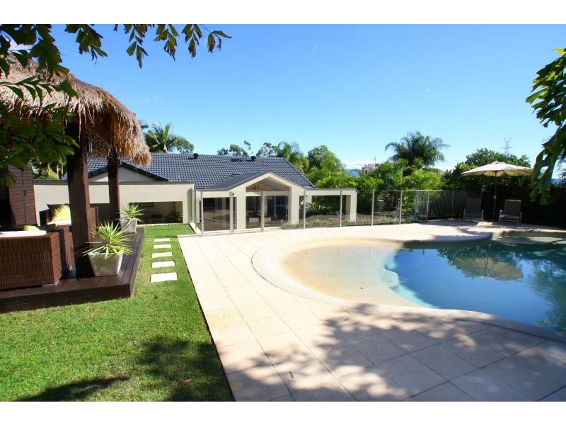 16 Wayville Place, Robina QLD 4226