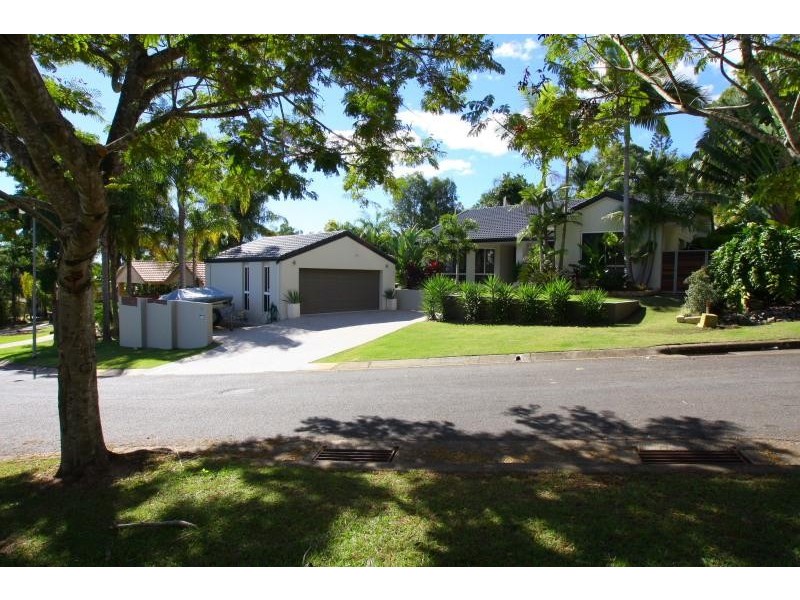 16 Wayville Place, Robina QLD 4226