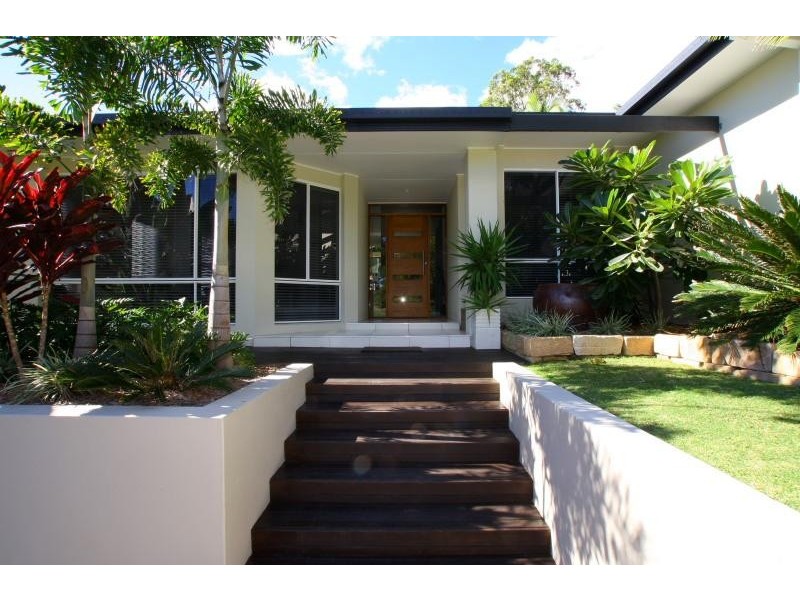 16 Wayville Place, Robina QLD 4226