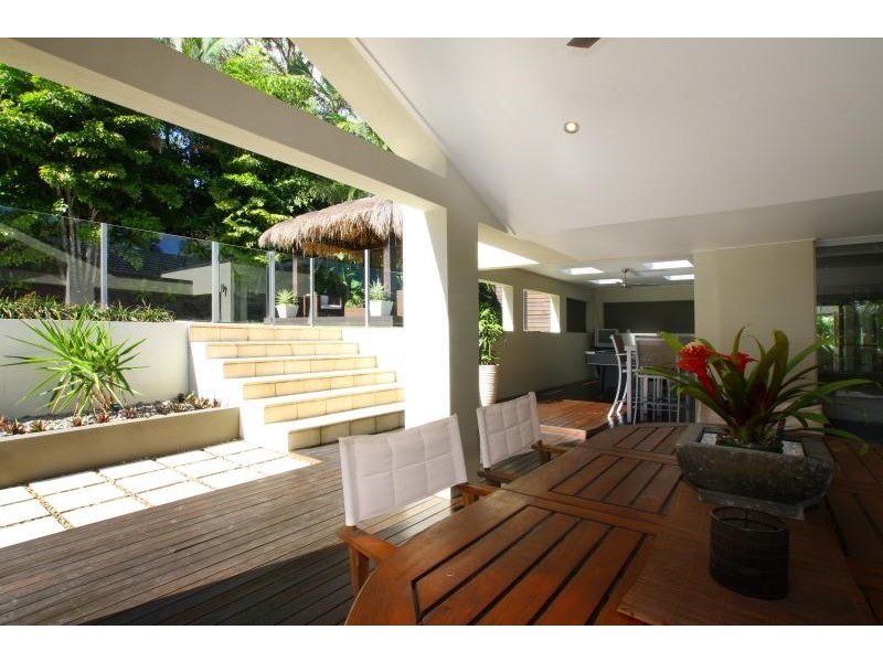 16 Wayville Place, Robina QLD 4226