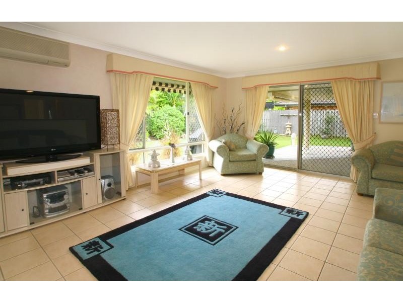 32 Olympus Drive, Robina QLD 4226