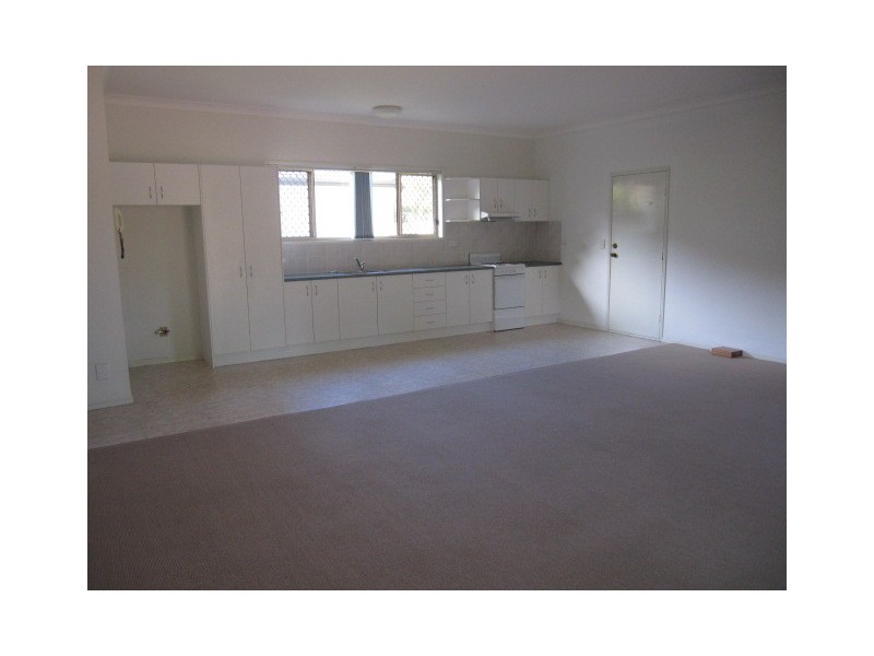 37 Clipper Bvd, Clear Island Waters QLD 4226