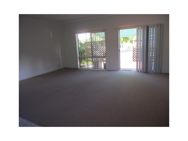 37 Clipper Bvd, Clear Island Waters QLD 4226