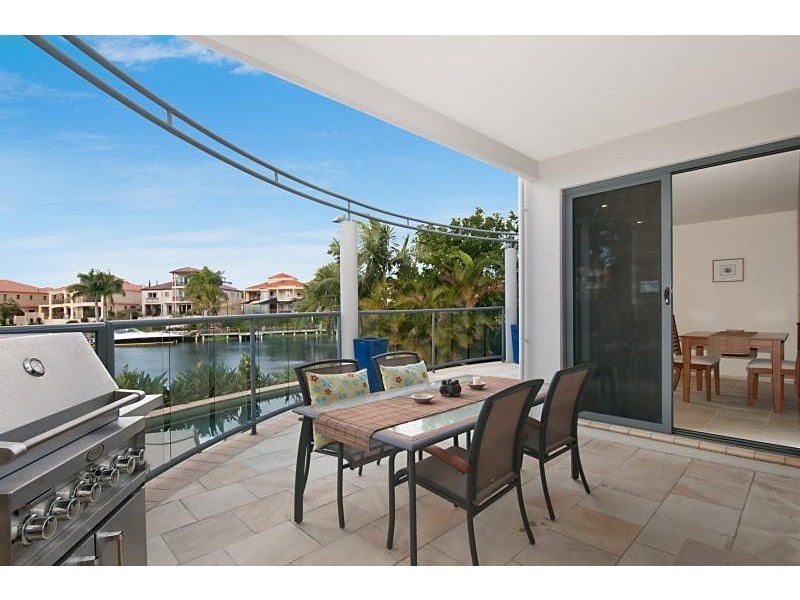 29 Istana View, Clear Island Waters QLD 4226