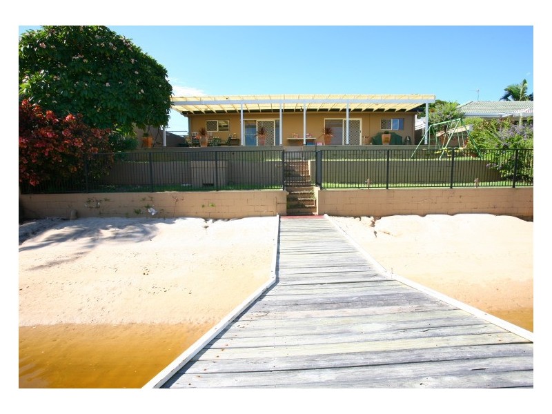 12 Bahia Court, Broadbeach Waters QLD 4218