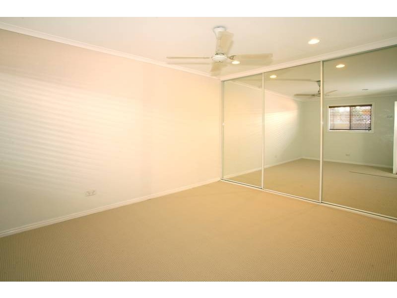 12 Bahia Court, Broadbeach Waters QLD 4218