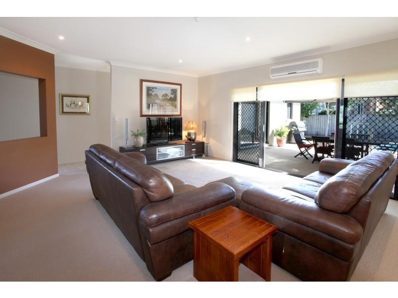 3 Morea Court, Varsity Lakes QLD 4227