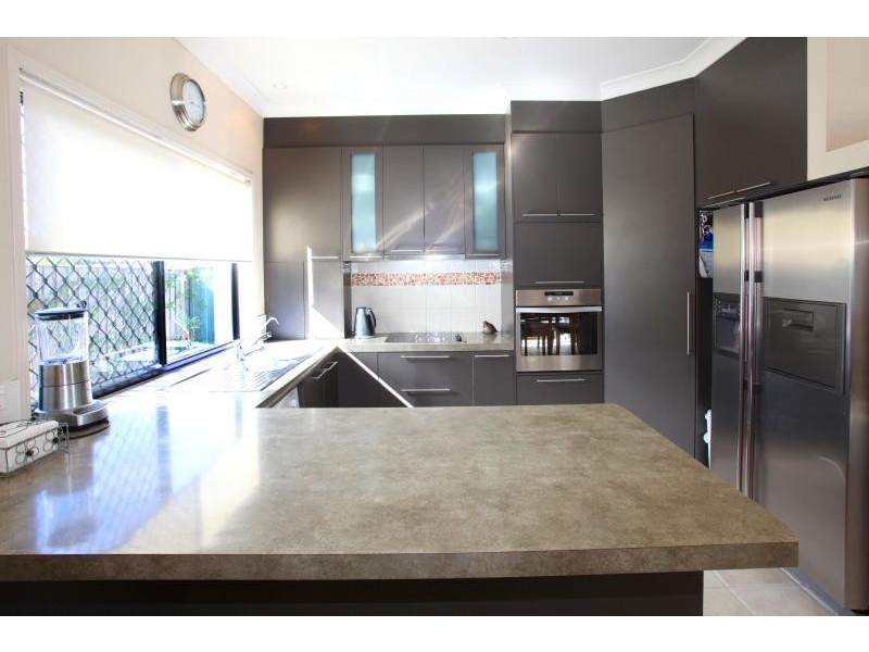 3 Morea Court, Varsity Lakes QLD 4227