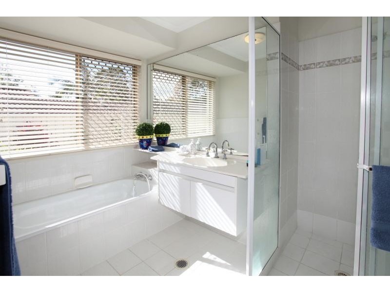 175 Ron Penhaligon Way, Robina QLD 4226