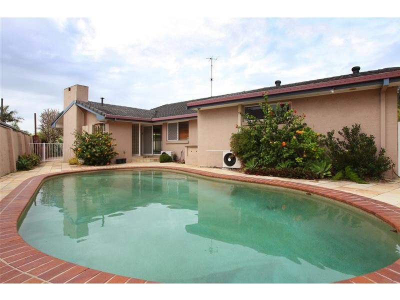 40 Cypress Drive, Broadbeach Waters QLD 4218
