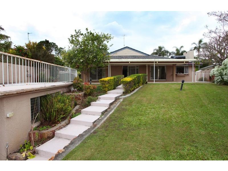 40 Cypress Drive, Broadbeach Waters QLD 4218