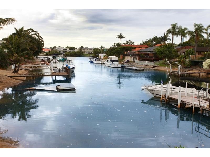 40 Cypress Drive, Broadbeach Waters QLD 4218