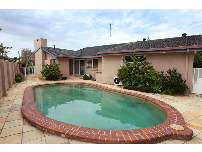 40 Cypress Drive, Broadbeach Waters QLD 4218
