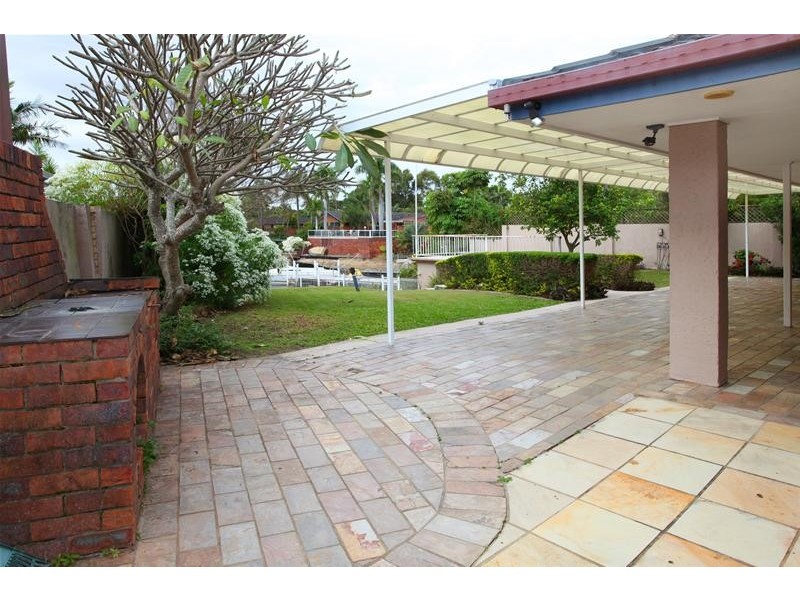 40 Cypress Drive, Broadbeach Waters QLD 4218