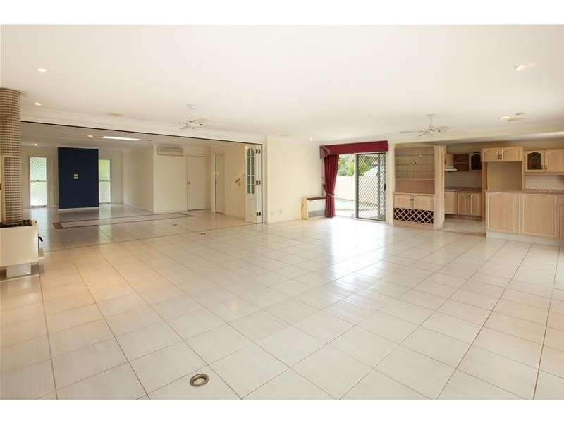40 Cypress Drive, Broadbeach Waters QLD 4218