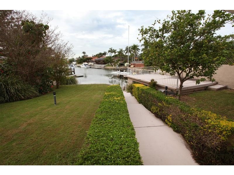 40 Cypress Drive, Broadbeach Waters QLD 4218