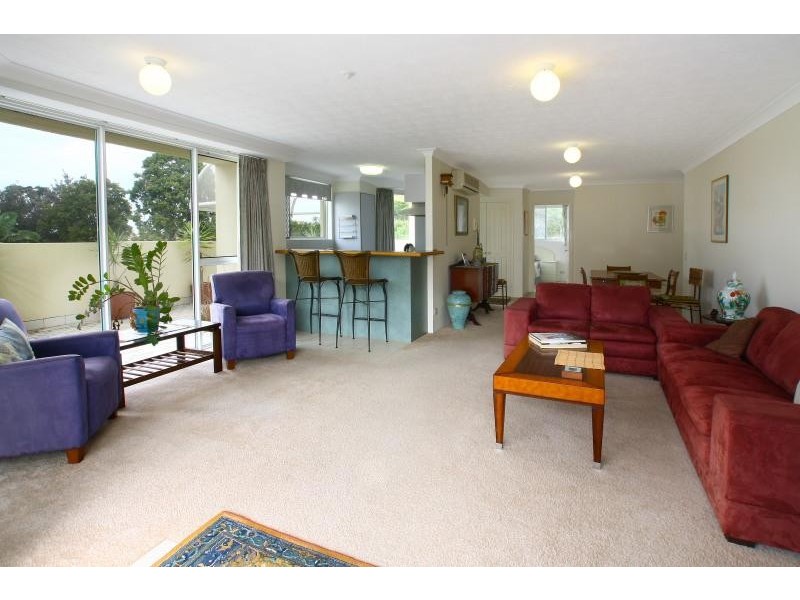 4/56 Hooker Boulevard, Mermaid Waters QLD 4218