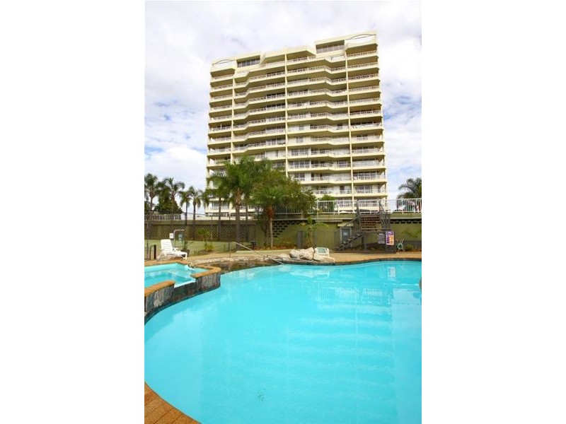 4/56 Hooker Boulevard, Mermaid Waters QLD 4218