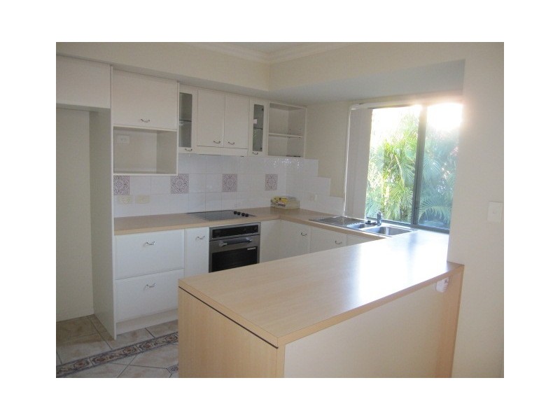 9/20 Fairway Drive, Clear Island Waters QLD 4226