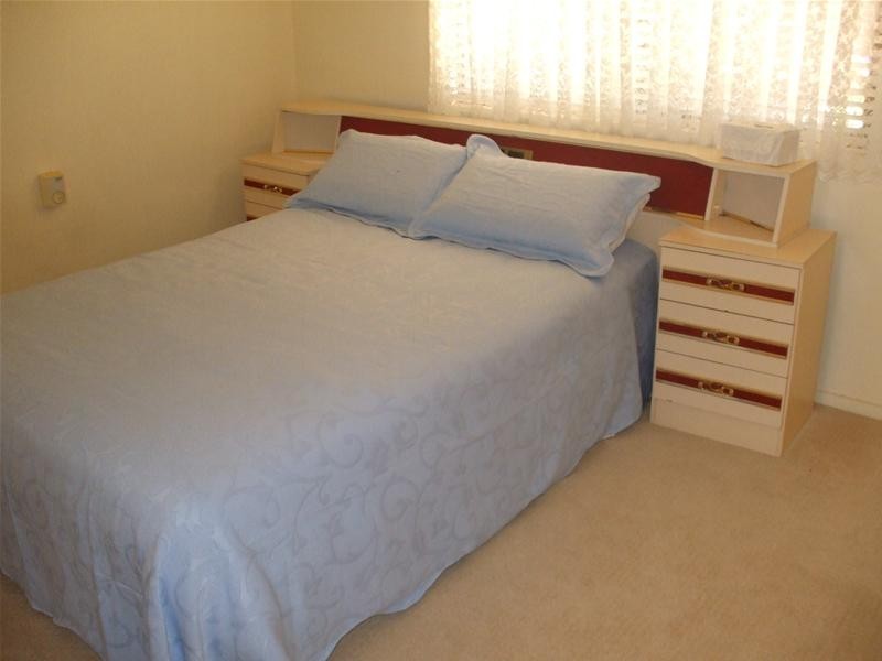 8 Intrepid Drive, Mermaid Waters QLD 4218