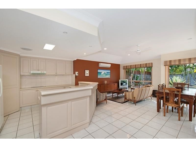 20 Moonraker Street, Clear Island Waters QLD 4226