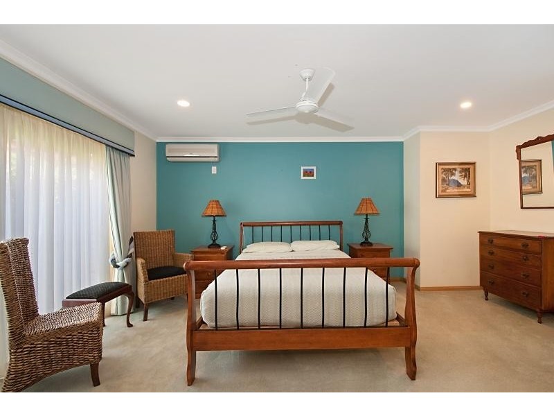 20 Moonraker Street, Clear Island Waters QLD 4226