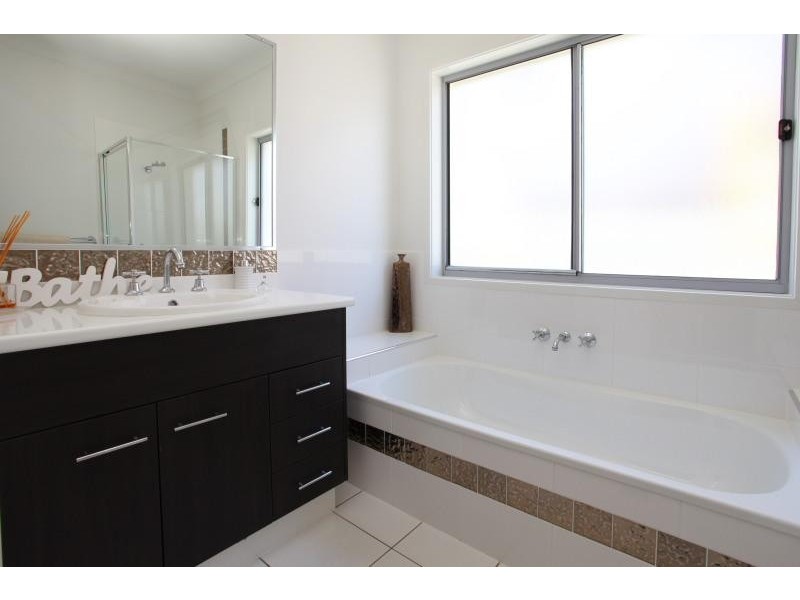 19 Northwestern Court, Varsity Lakes QLD 4227