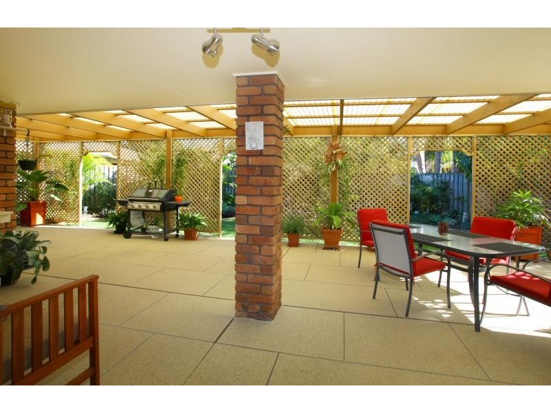 10 Oakleigh Circuit, Robina QLD 4226