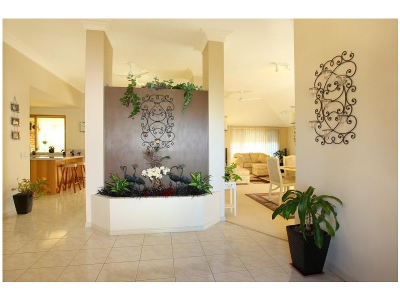 10 Oakleigh Circuit, Robina QLD 4226