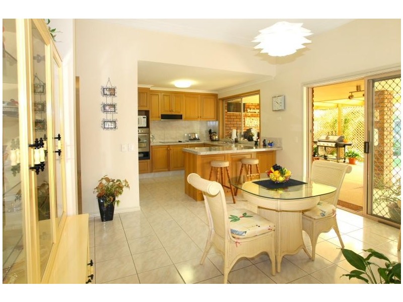 10 Oakleigh Circuit, Robina QLD 4226