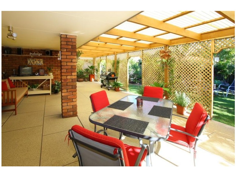 10 Oakleigh Circuit, Robina QLD 4226