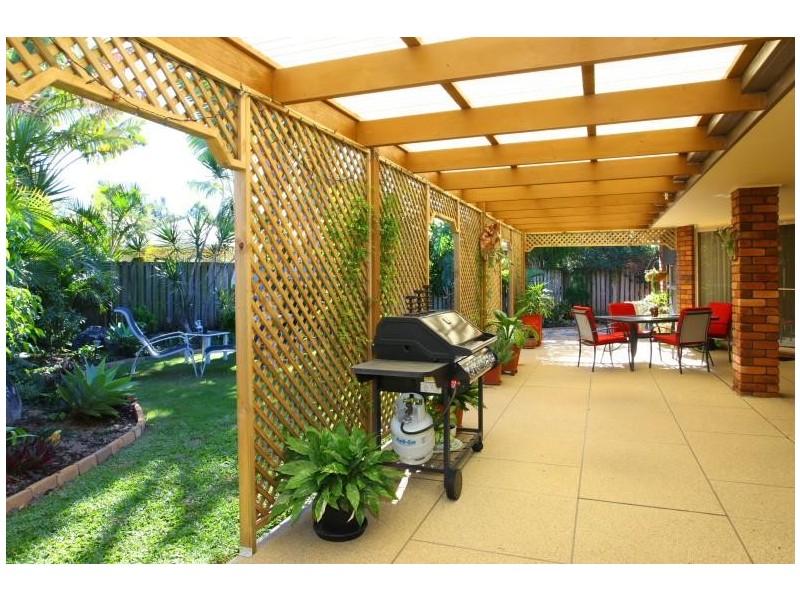 10 Oakleigh Circuit, Robina QLD 4226