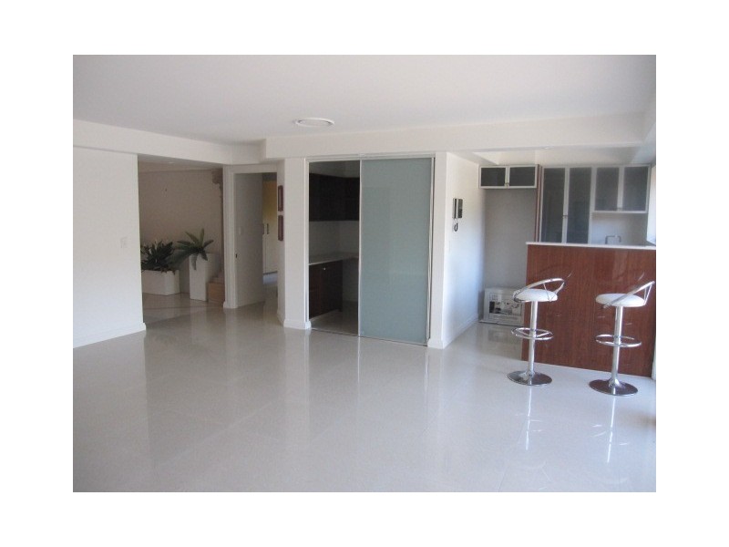 144 Rio Vista Bvd, Broadbeach Waters QLD 4218