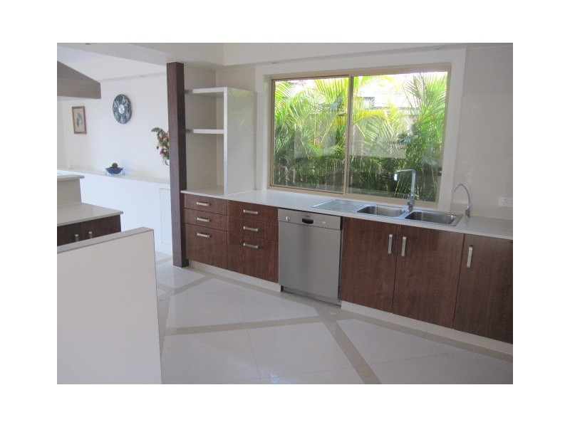 144 Rio Vista Bvd, Broadbeach Waters QLD 4218