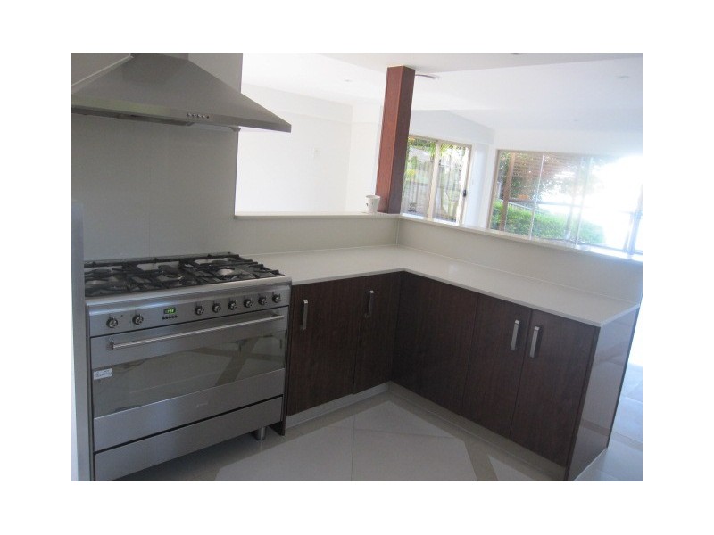 144 Rio Vista Bvd, Broadbeach Waters QLD 4218