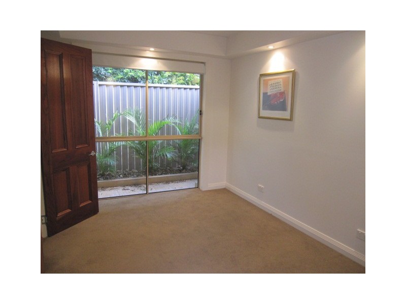 144 Rio Vista Bvd, Broadbeach Waters QLD 4218