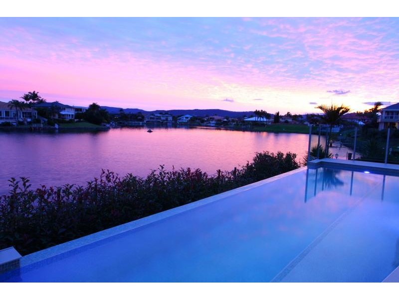 19 San Simeon Drive, Clear Island Waters QLD 4226