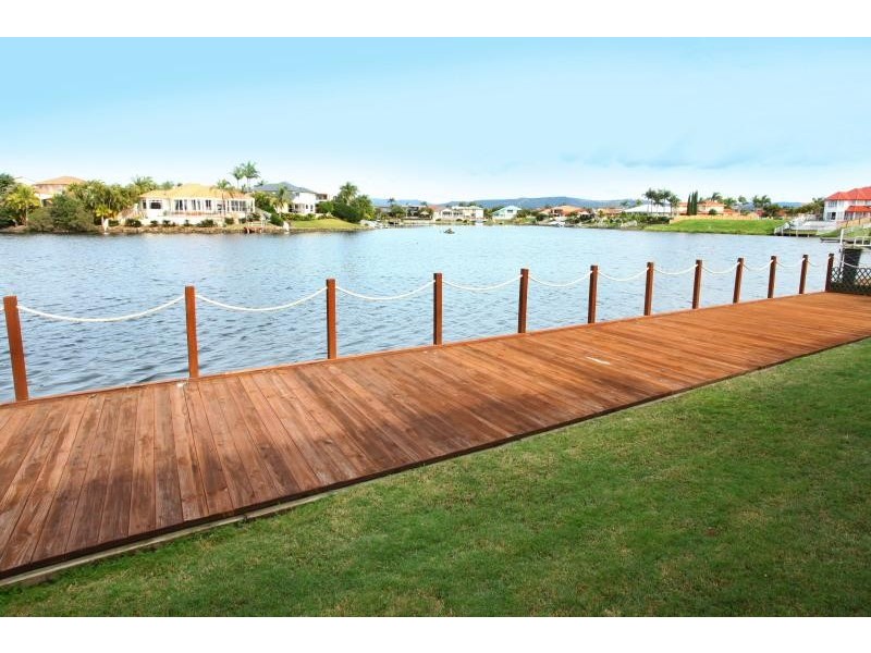 19 San Simeon Drive, Clear Island Waters QLD 4226